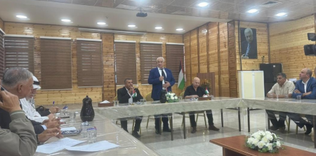 وزير الداخلية يعقد سلسلة اجتماعات في محافظة الخليل لبحث الأحداث الأخيرة